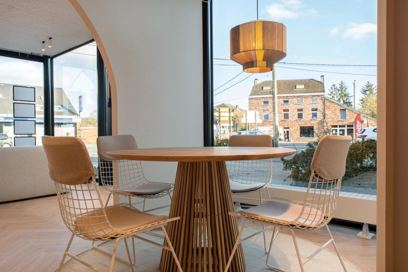 Un espace d’échange dans l’agence Club Immobilier